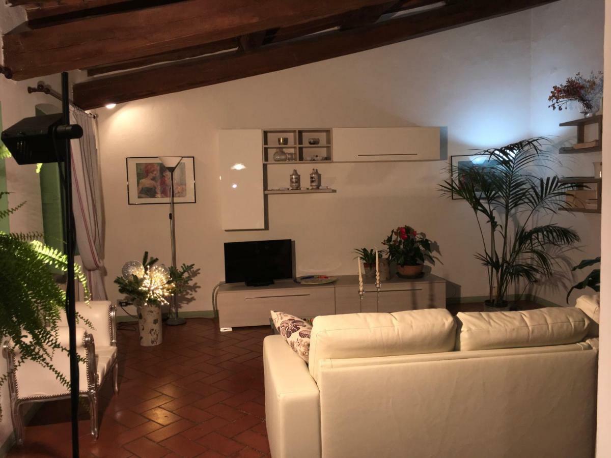Appartamento Il Glicine Pistoia Bagian luar foto